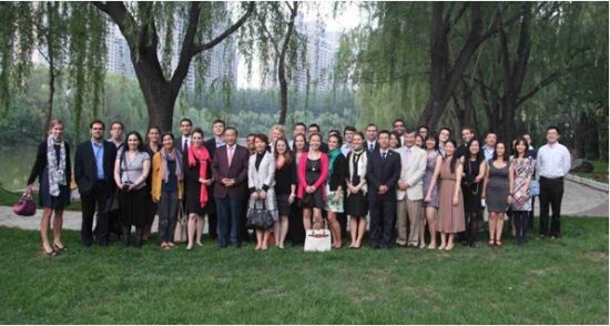 哥伦比亚大学16国学子访民间外交平台和苑